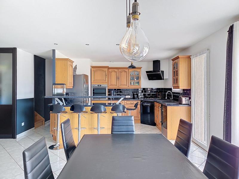 Maison - 148 m² - 7 pièces