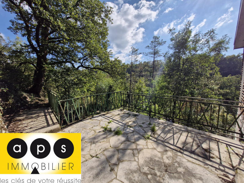 Maison - 180 m² - 9 pièces