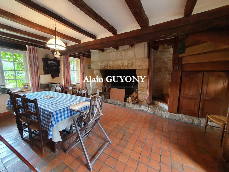 Maison ancienne - 240 m² - 10 pièces