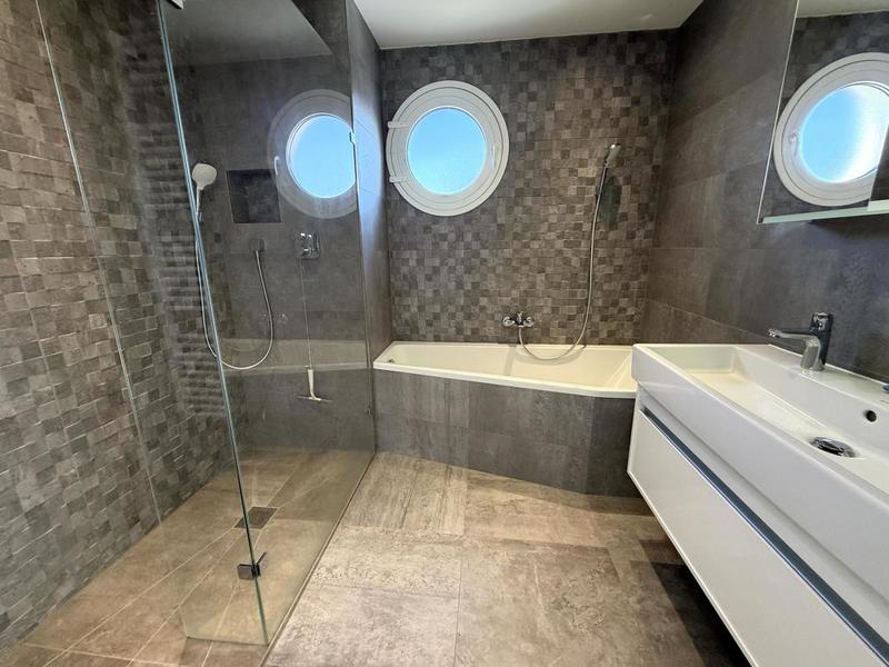 Appartement - 85 m² - 3 pièces