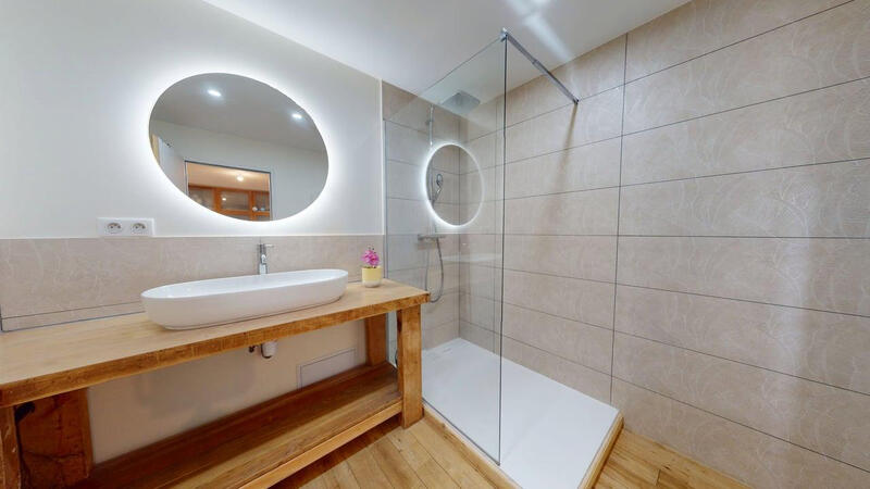 Appartement - 90 m² - 3 pièces