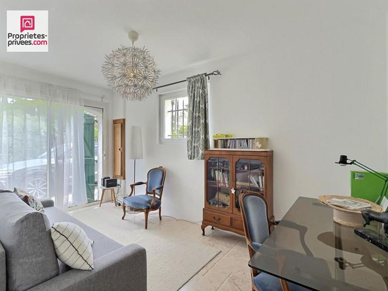 Maison - 217 m² - 7 pièces