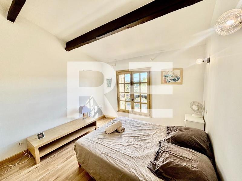 Maison - 205 m² - 7 pièces