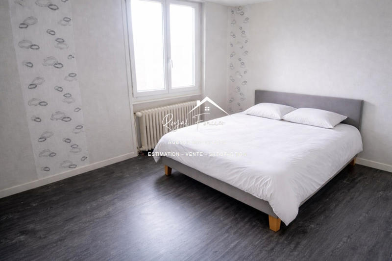 Maison - 260 m² - 6 pièces