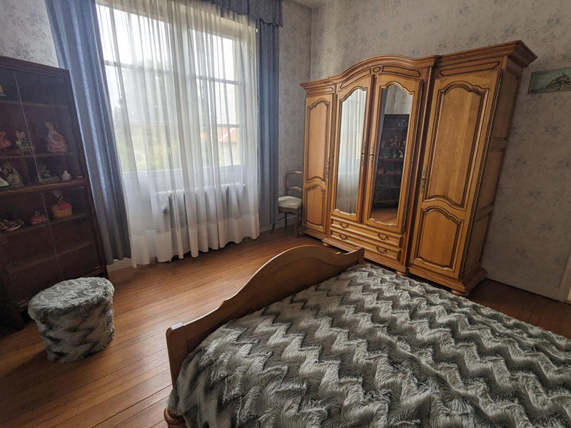 Maison - 240 m² - 6 pièces