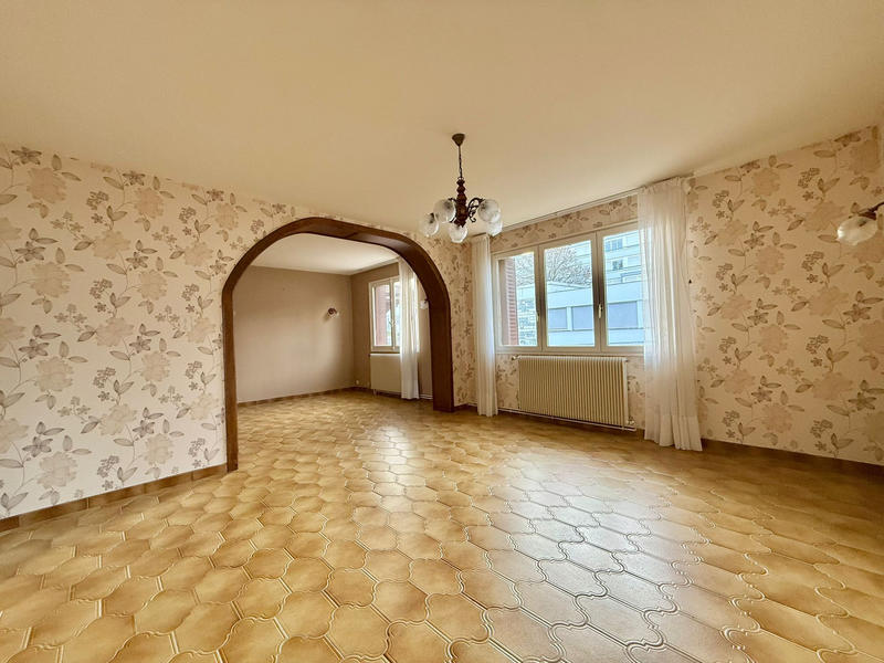 Maison - 95 m² - 5 pièces