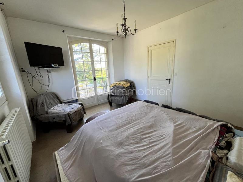 Propriété - 258 m² - 9 pièces