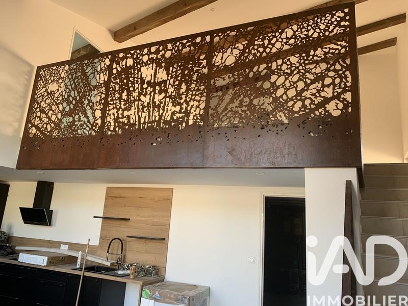 Maison - 202 m² - 5 pièces