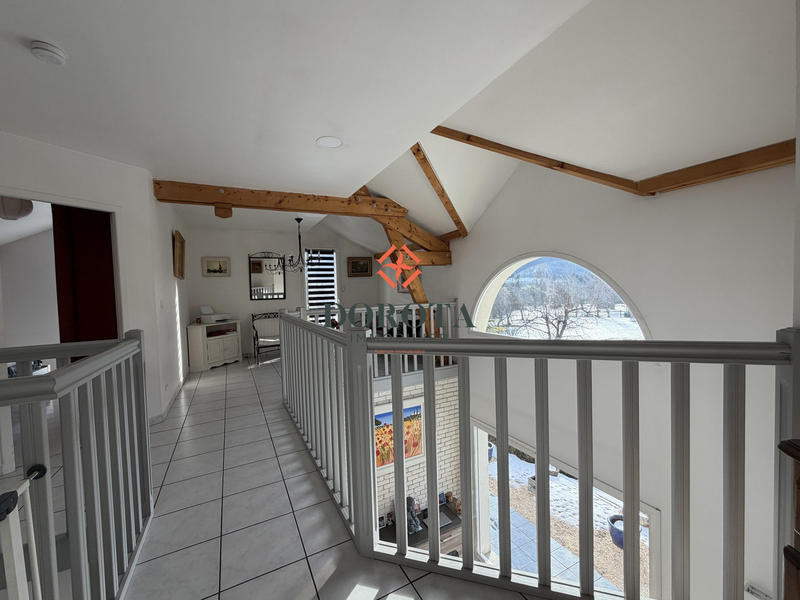 Maison - 164 m² - 5 pièces