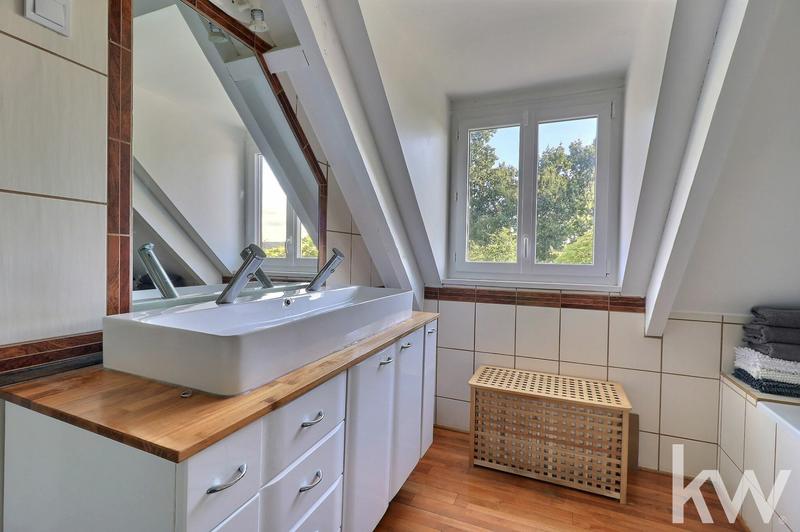 Maison - 162 m² - 7 pièces