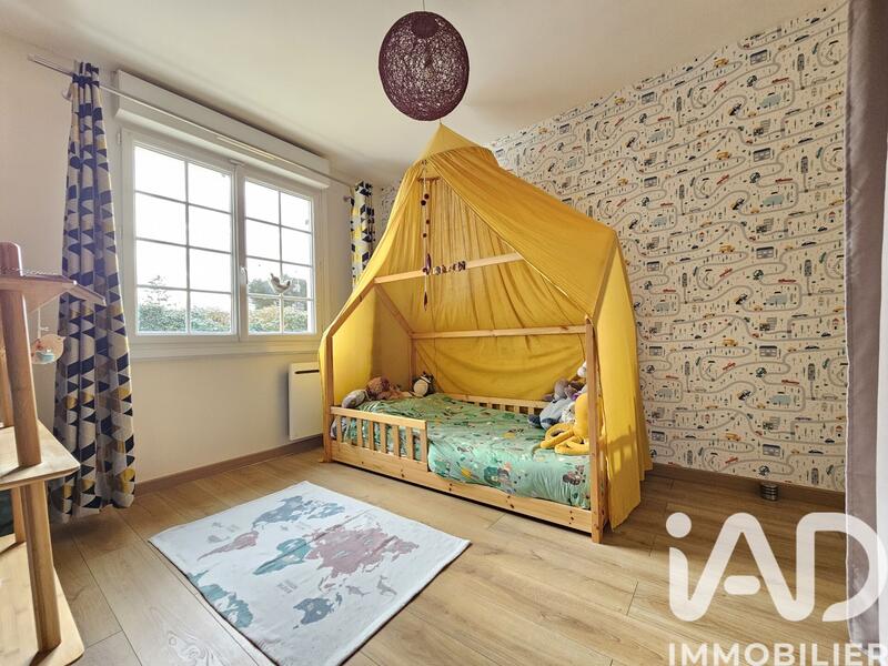 Maison - 90 m² - 5 pièces