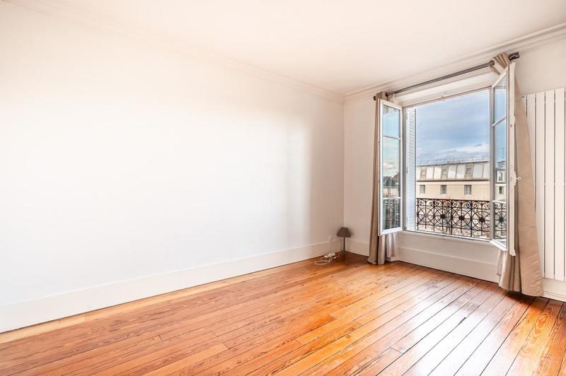 Maison - 238 m² - 8 pièces