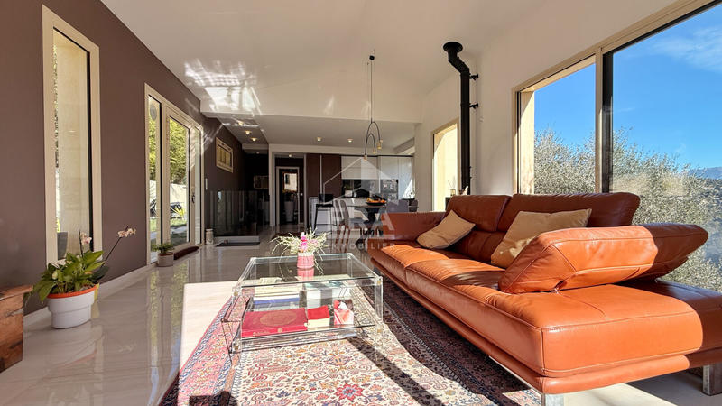 Maison - 144 m² - 5 pièces