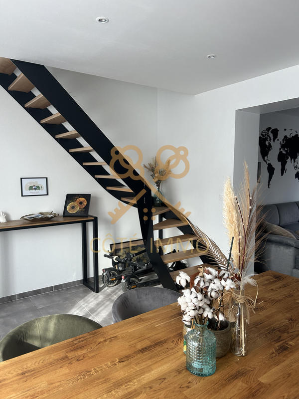 Maison - 100 m² - 4 pièces