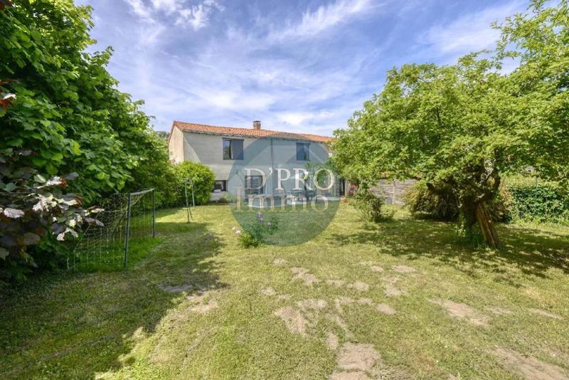 Maison - 284 m² - 8 pièces