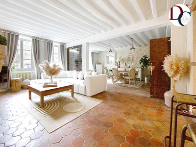 Maison - 163 m² - 7 pièces