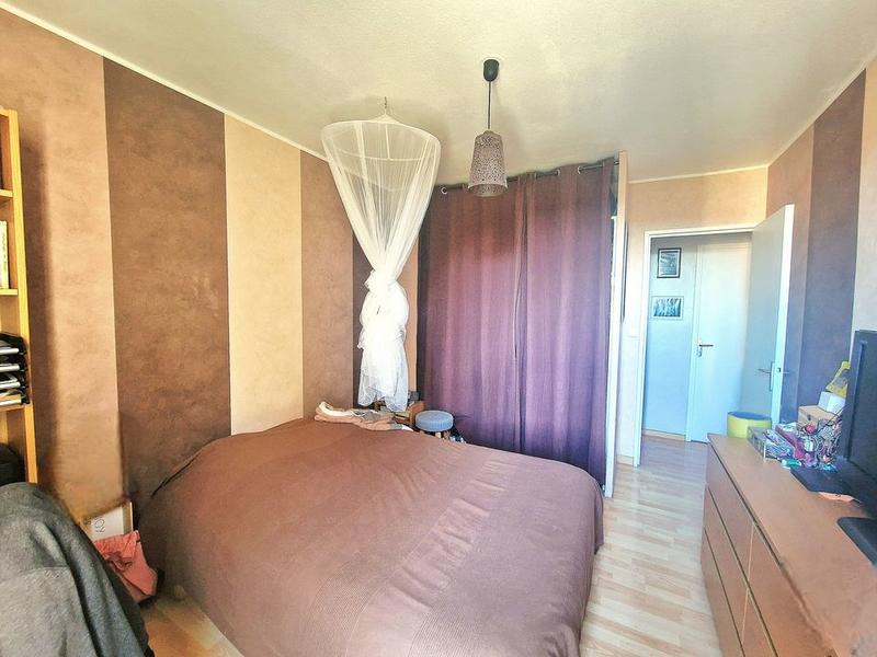 Appartement - 87 m² - 5 pièces