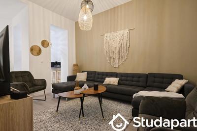 Chambre - 12 m² - 1 pièce