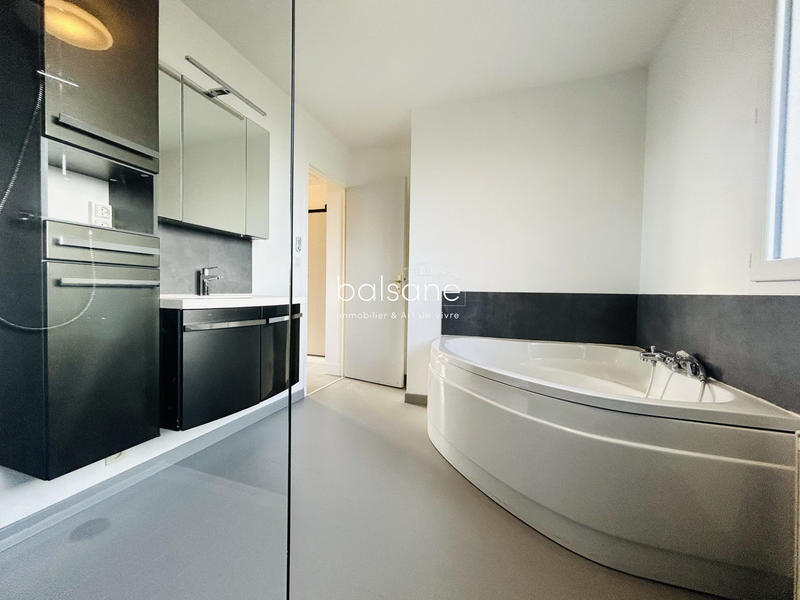 Maison - 91 m² - 4 pièces