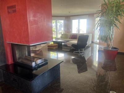 Maison - 266 m² - 7 pièces