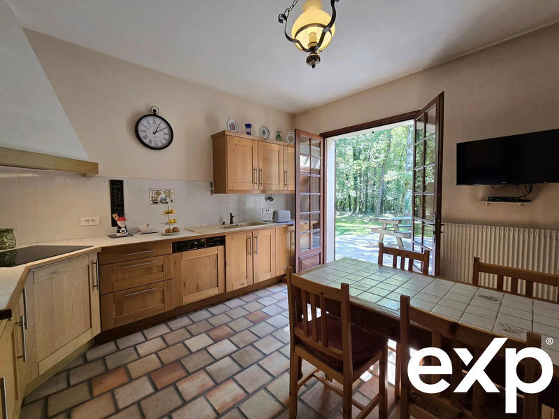 Maison - 315 m² - 10 pièces