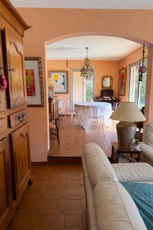 Maison - 270 m² - 9 pièces