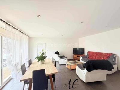 Maison - 106 m² - 5 pièces