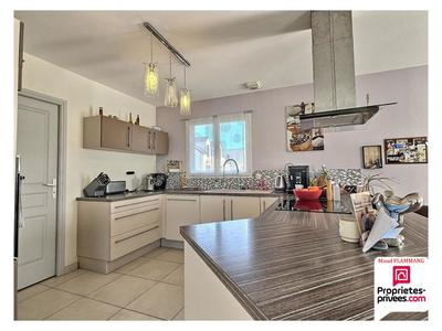 Maison - 167 m² - 8 pièces