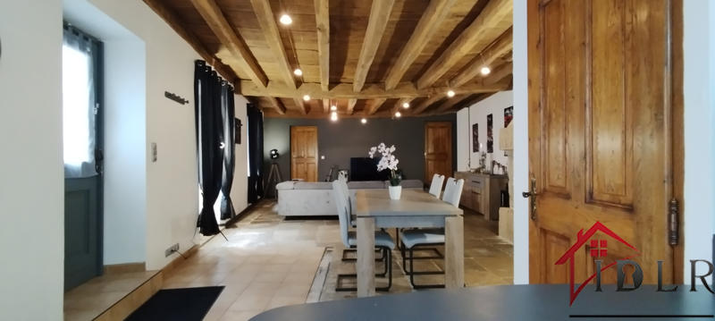 Maison - 242 m² - 8 pièces