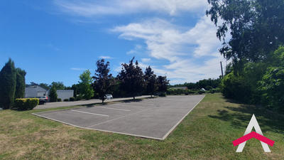 Local d'activités - 468 m²