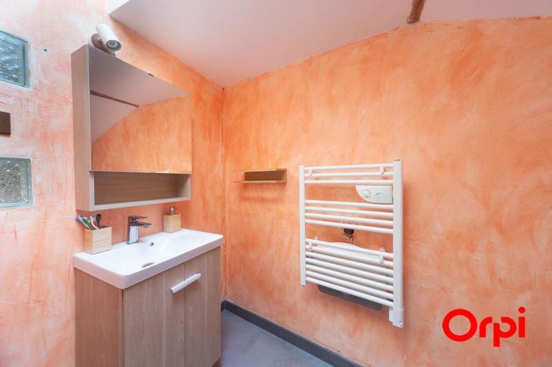 Maison - 215 m² - 6 pièces