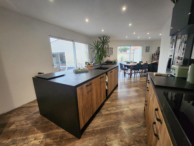 Maison - 153 m² - 7 pièces