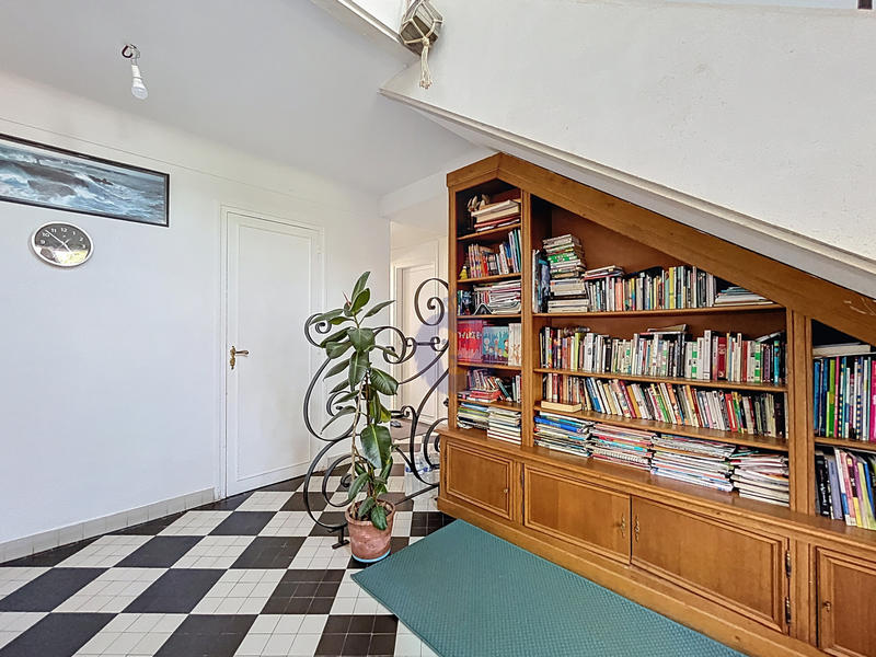 Maison - 216 m² - 8 pièces