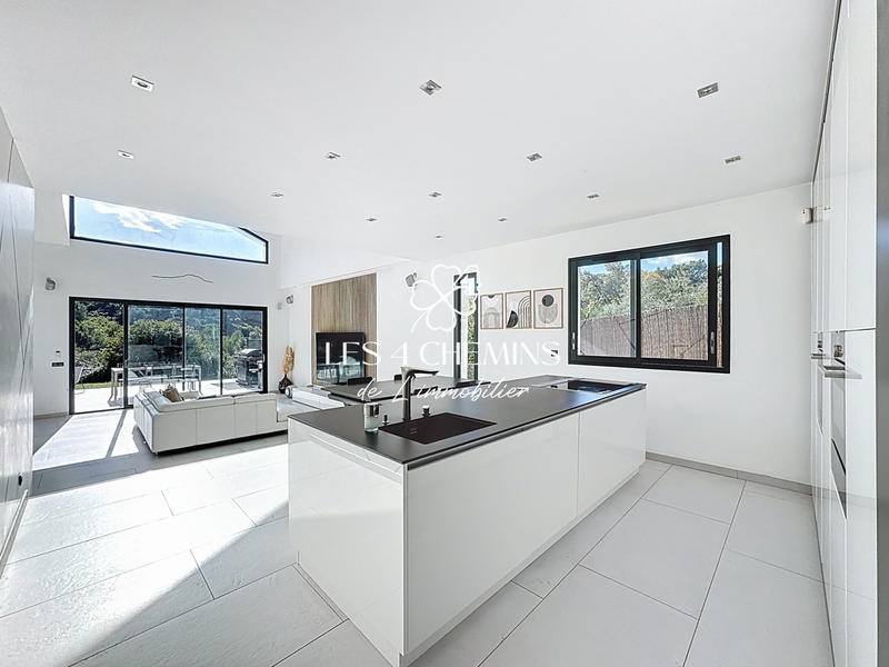 Villa - 174 m² - 5 pièces