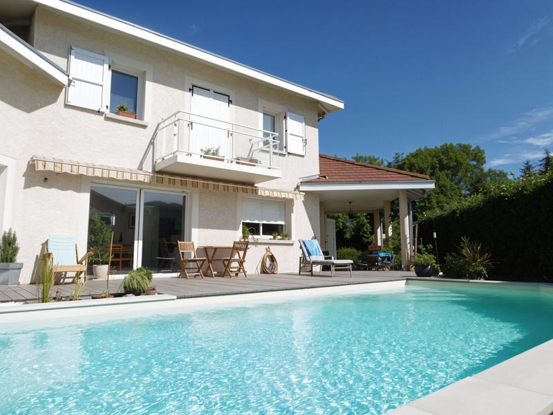 Villa - 169 m² - 7 pièces