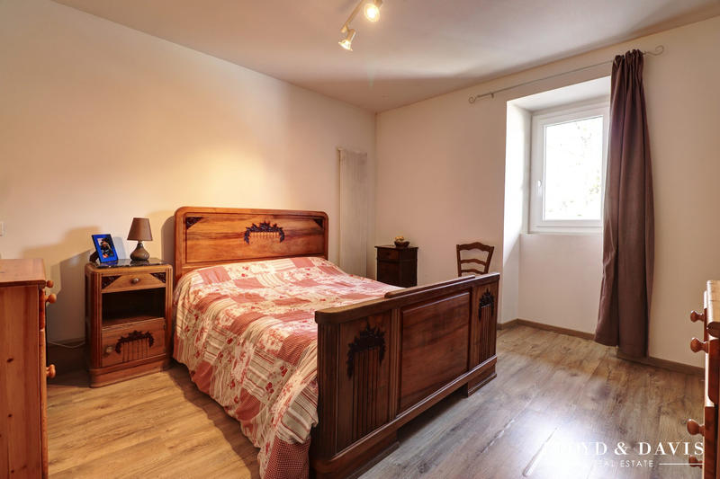 Maison - 194 m² - 8 pièces