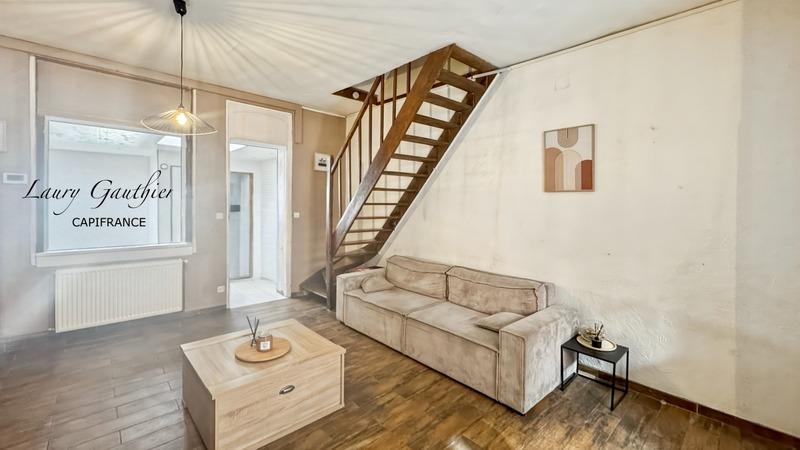 Maison - 95 m² - 5 pièces