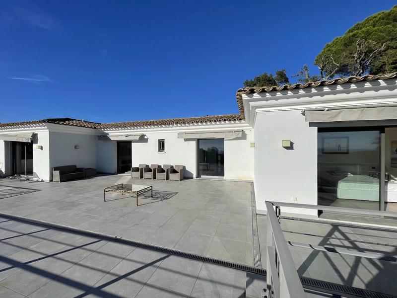 Villa - 350 m² - 15 pièces