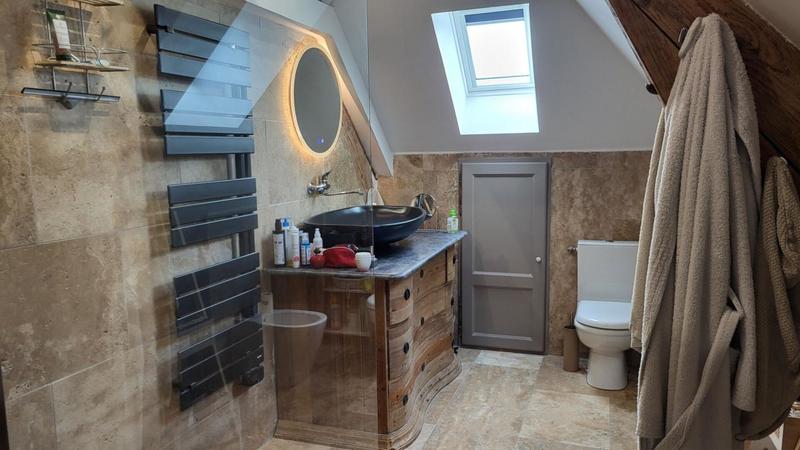 Maison - 240 m² - 7 pièces