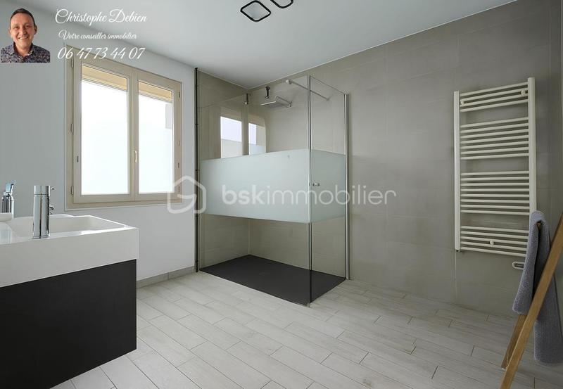 Pavillon - 172 m² - 7 pièces