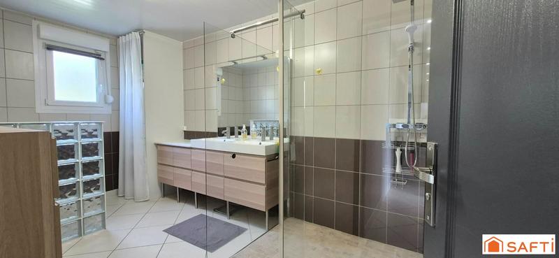 Maison - 138 m² - 6 pièces