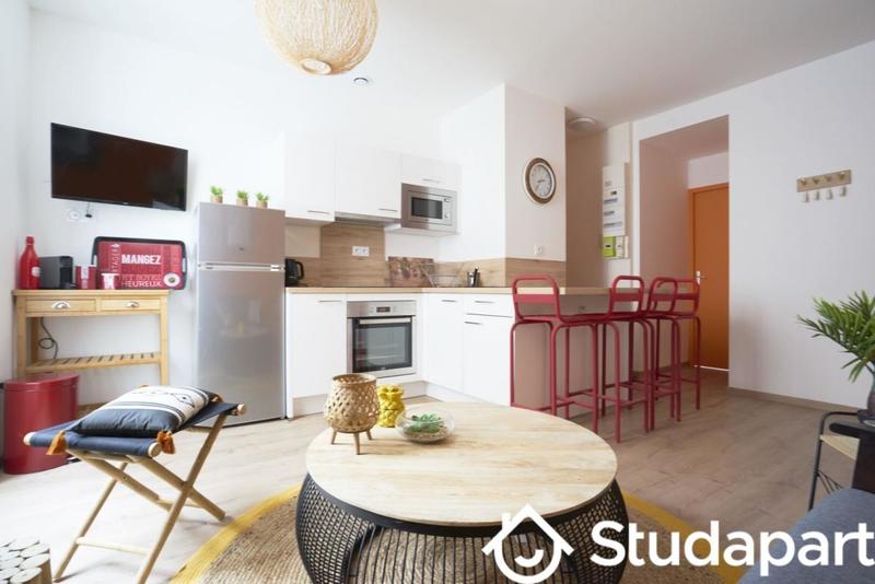 Chambre - 10 m² - 1 pièce