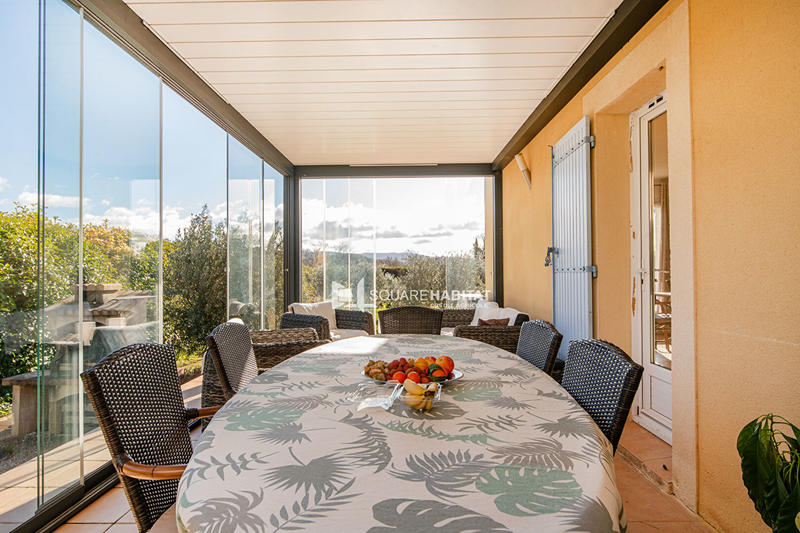 Maison - 318 m² - 9 pièces