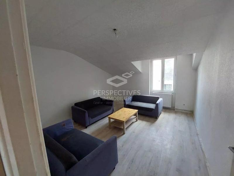 Immeuble - 210 m² - 8 pièces