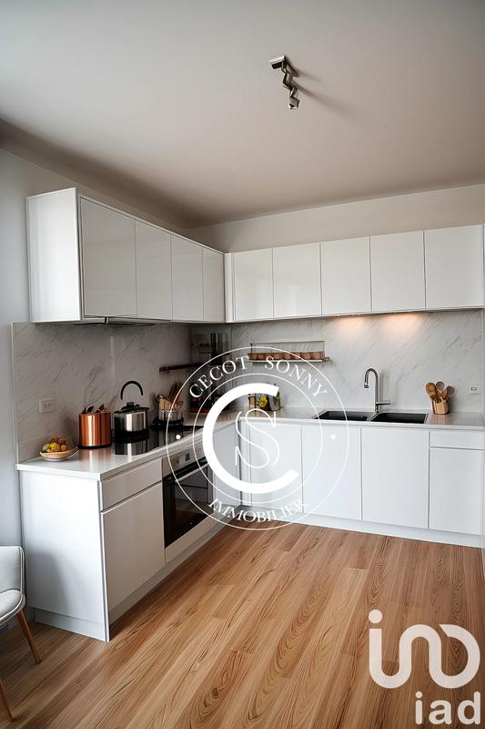 Maison - 156 m² - 8 pièces