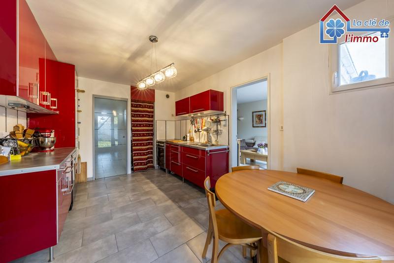 Maison traditionnelle - 120 m² - 7 pièces