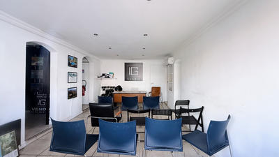 Fonds de commerce - Local commercial - 240 m²