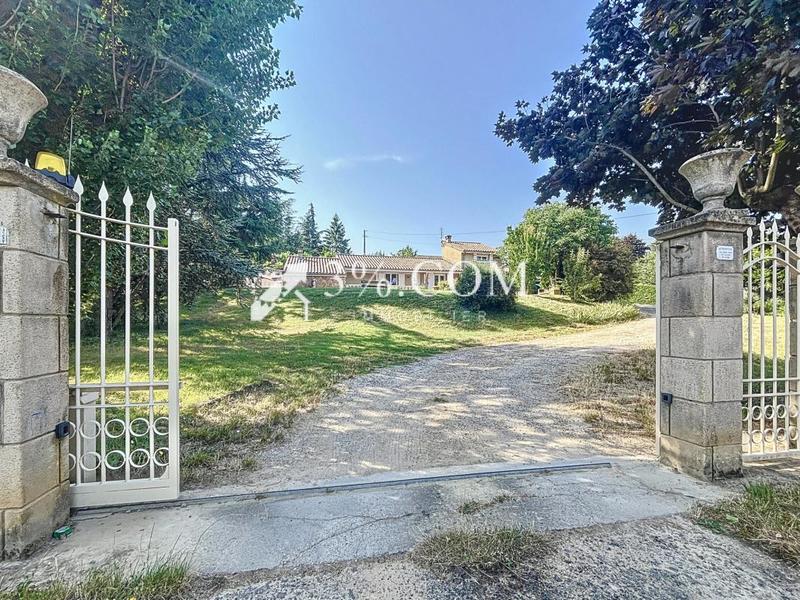 Maison - 182 m² - 8 pièces