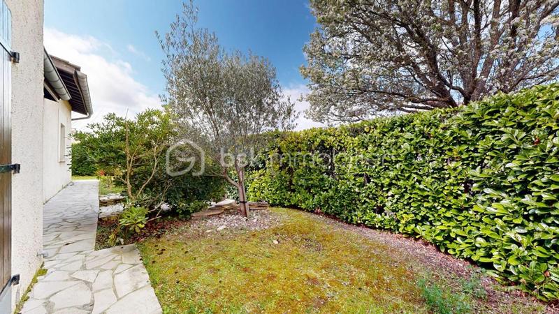 Demeure - 137 m² - 5 pièces