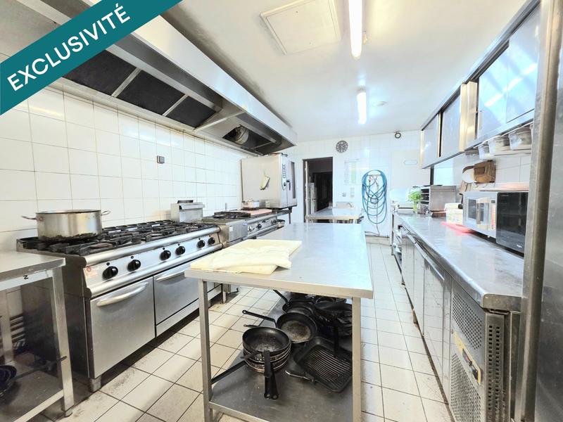 Local commercial - 161 m² - 4 pièces